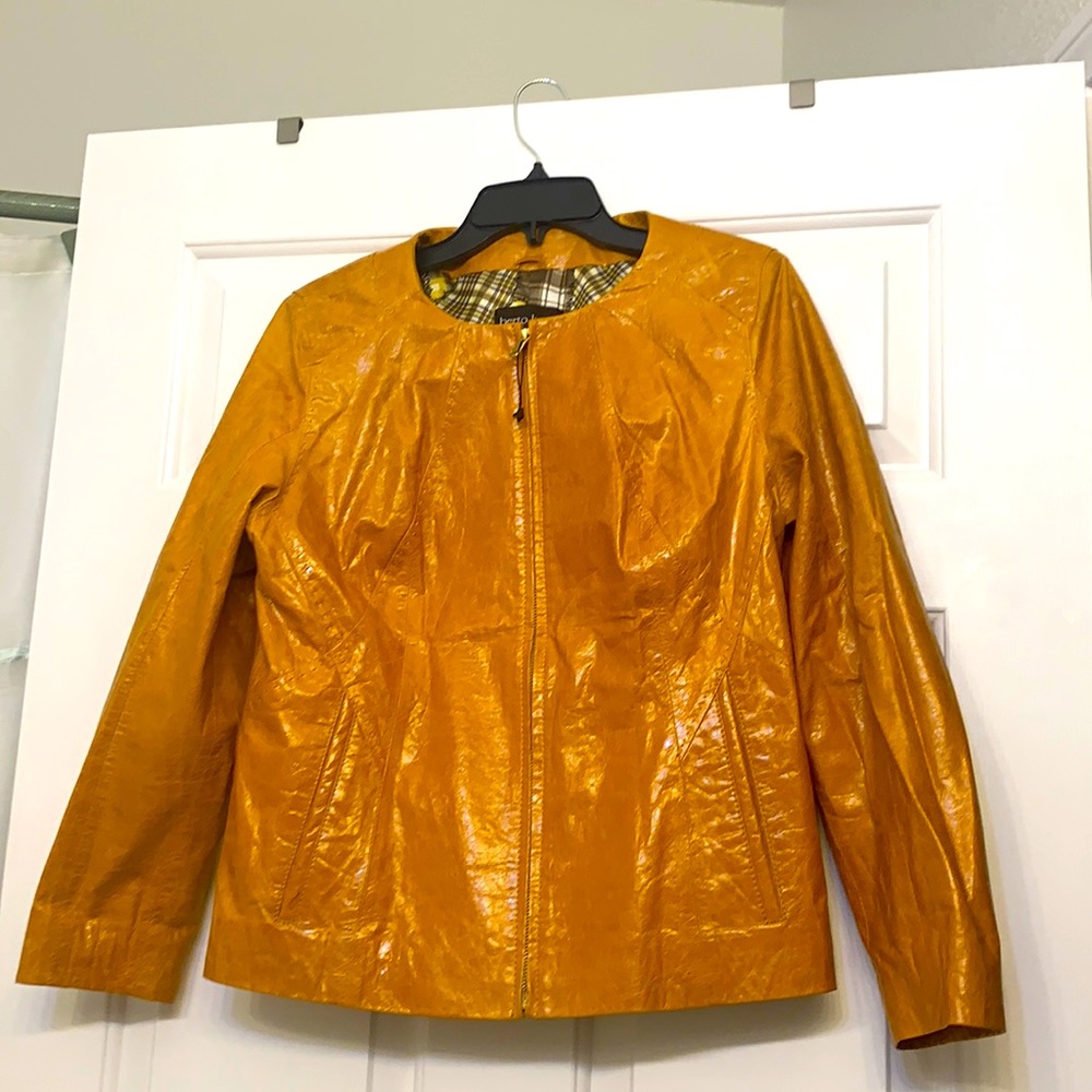 Leather jacket. Women. Brand new.